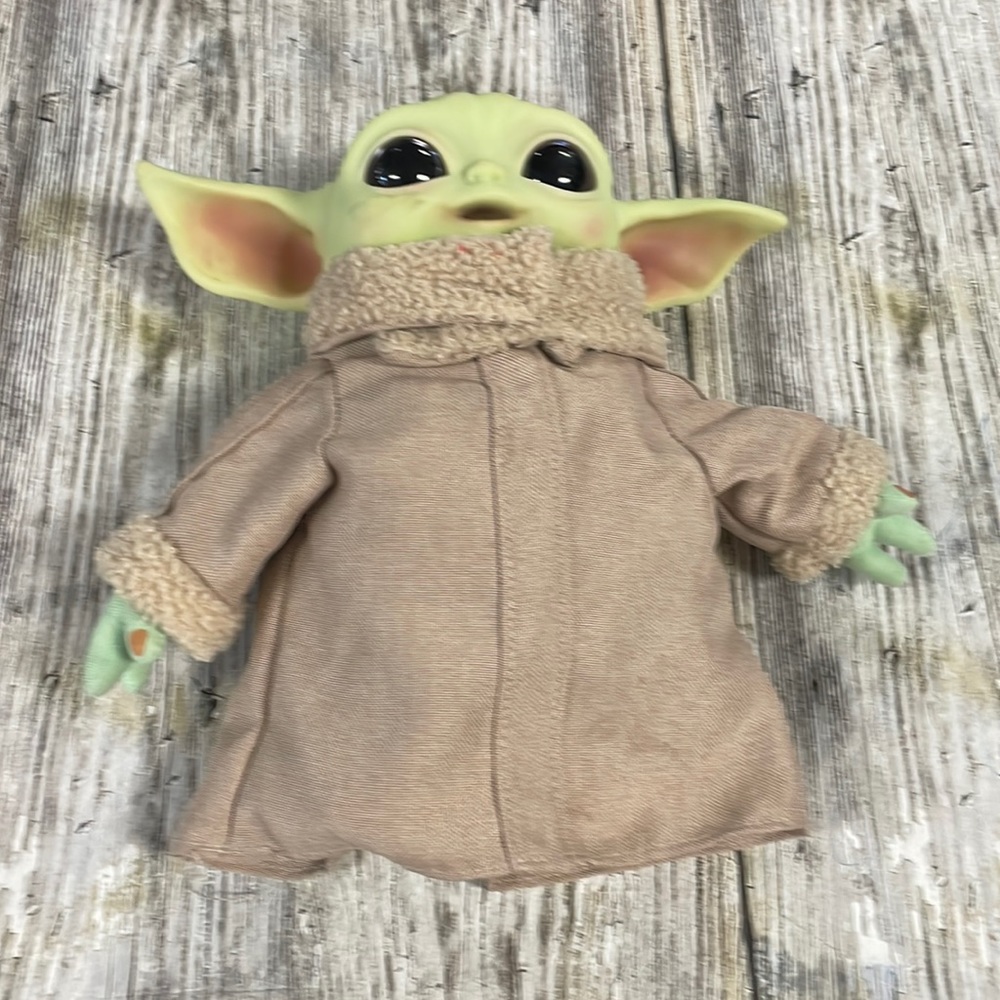 STAR WARS BABY TALKING YODA